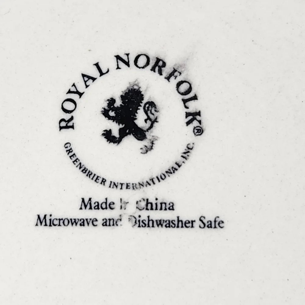 Royal Norfolk Greenbrier International Inc. Orange-Yellow Dinner Plate